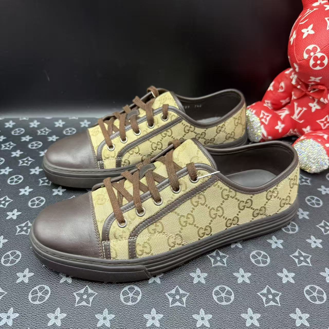 95新 GUCCI/古驰 男士棕老花帆布板鞋39欧码 ddm3318