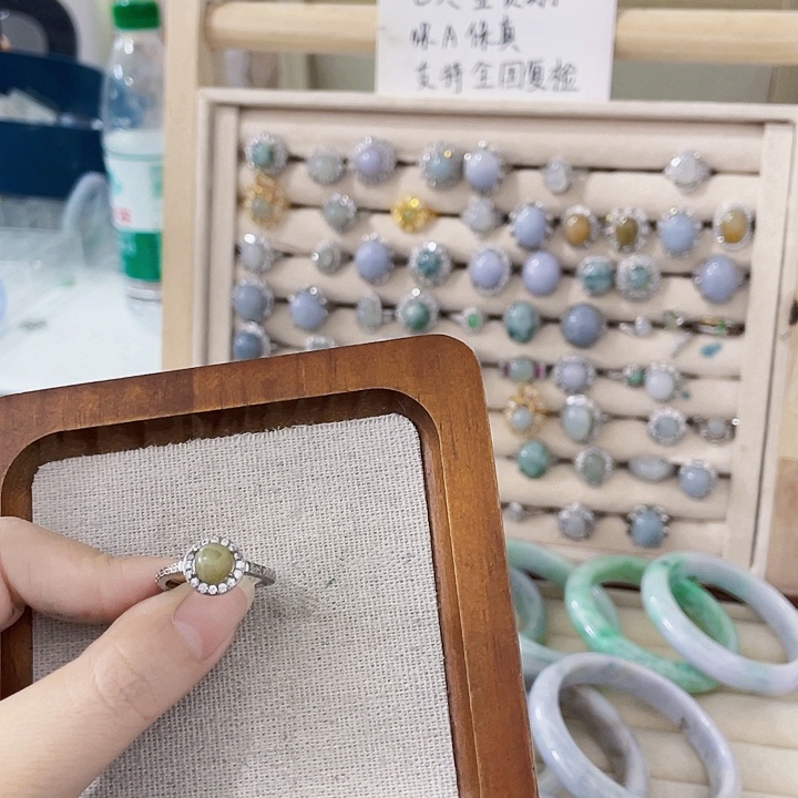 翡翠未镶嵌颈饰天然翡翠Ａ货