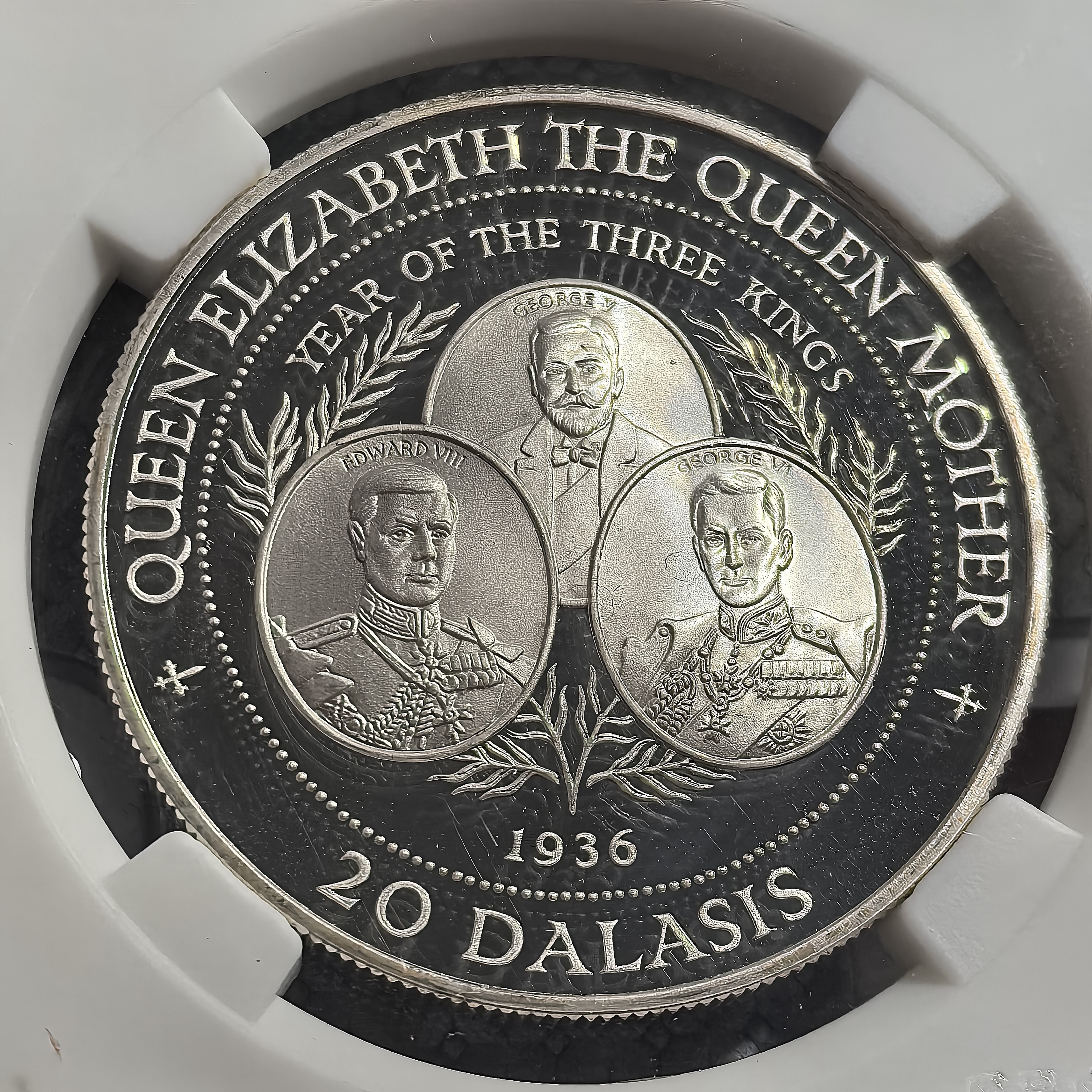 稀有1994冈比哑发行三位皇帝银币31.5g高银精铸银币，收藏珍品