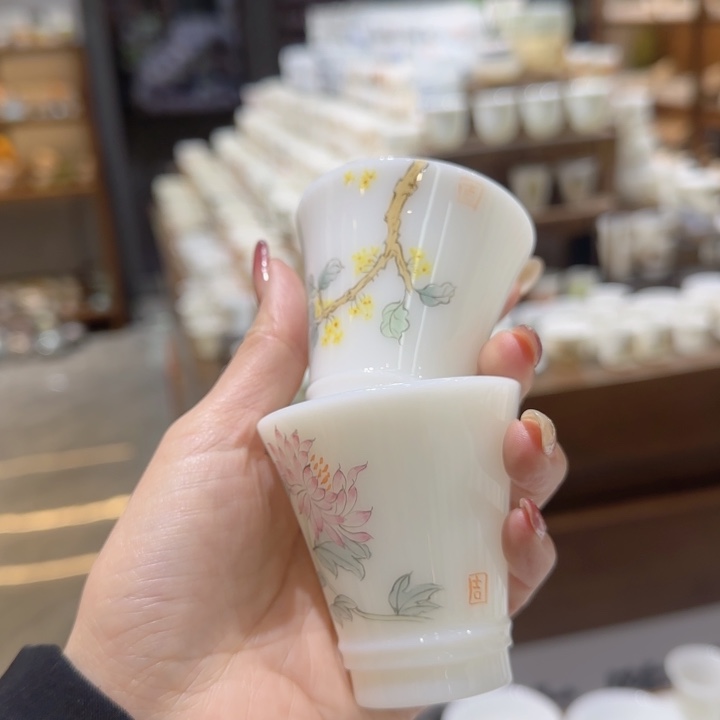 瓷***家两个杯子手绘冰种