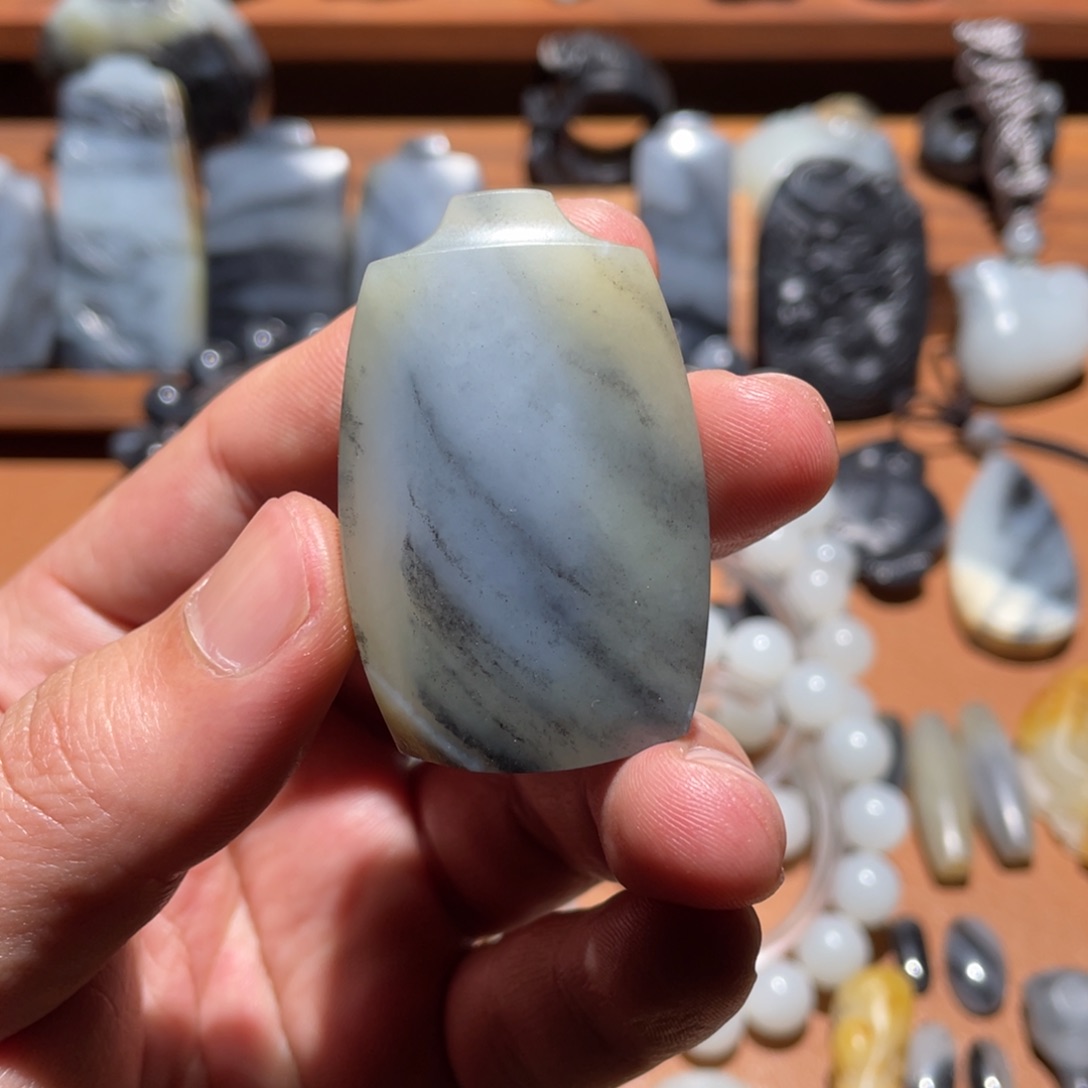 和田玉颈饰未镶嵌