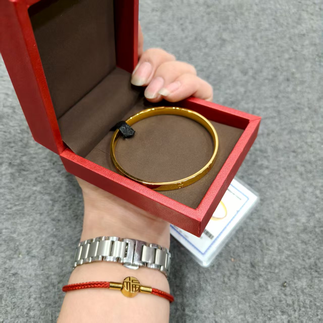 合金手镯 金色手镯       