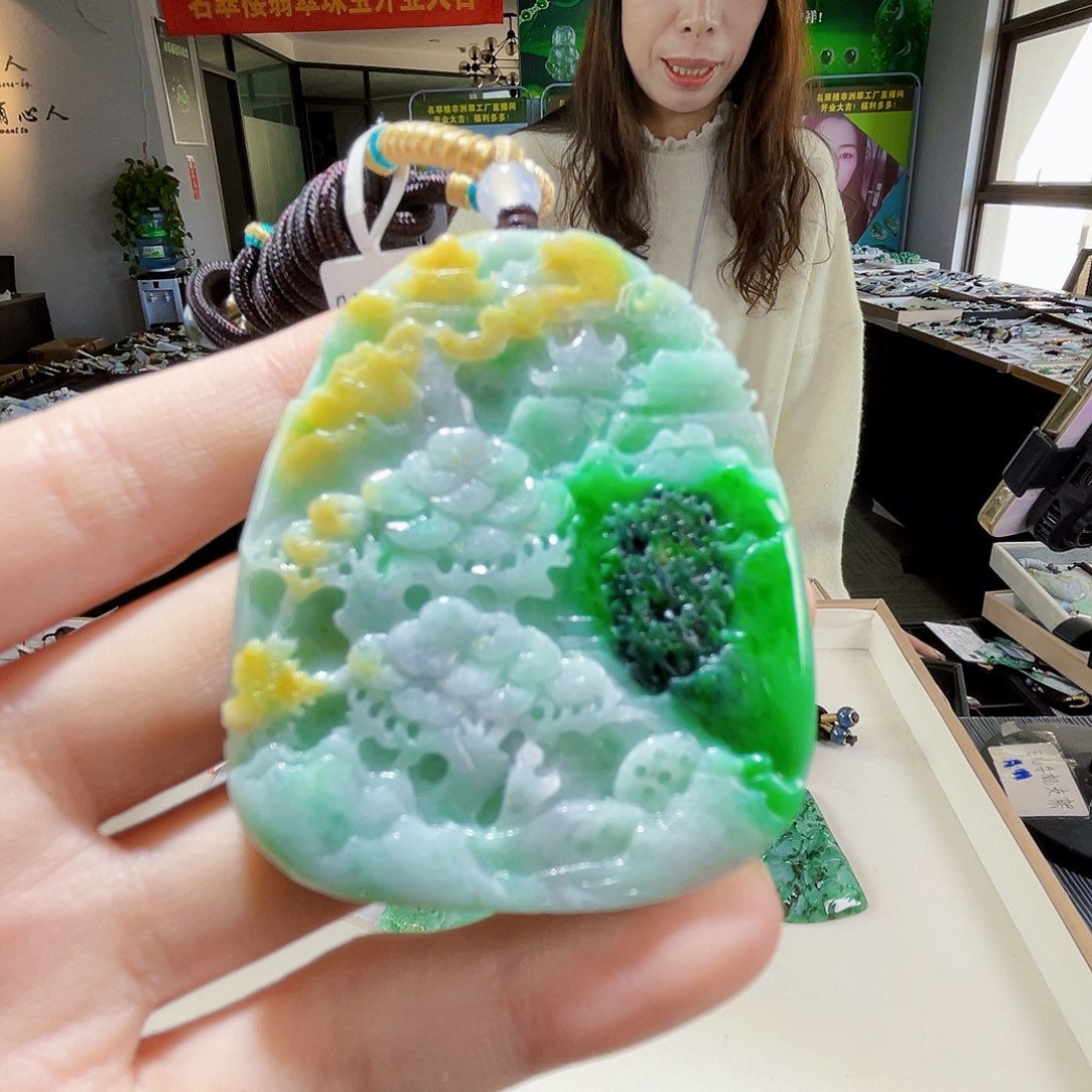 颈饰未镶嵌翡翠翡翠