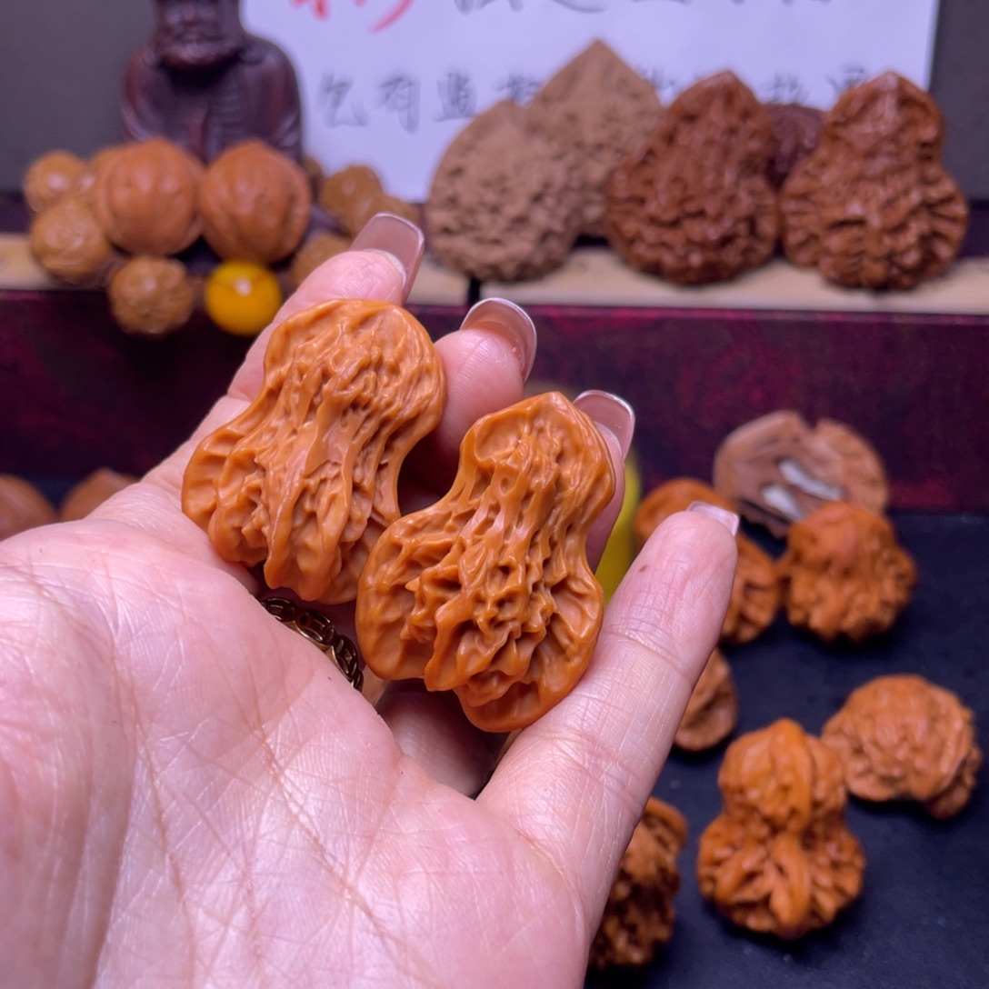 沐***汣桃核吊坠葫芦福利