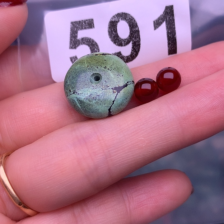 南红玛瑙未镶嵌珠宝奇石