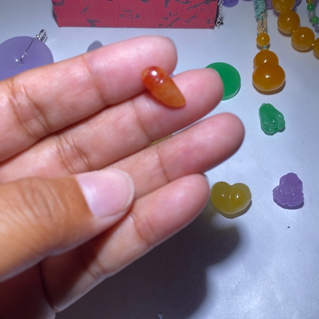 颈饰未镶嵌翡翠孙*素9