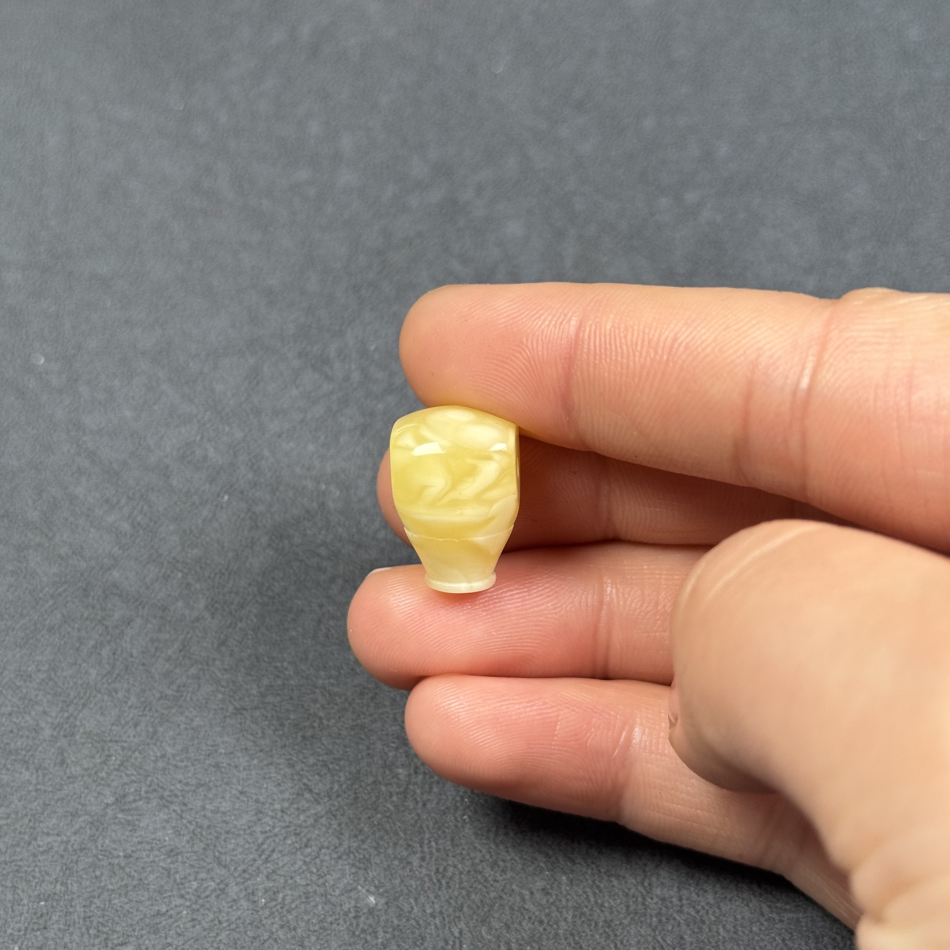 J7391天然原矿蜜蜡 妖花三通 11.8*17.7mm抖音基地质检发货