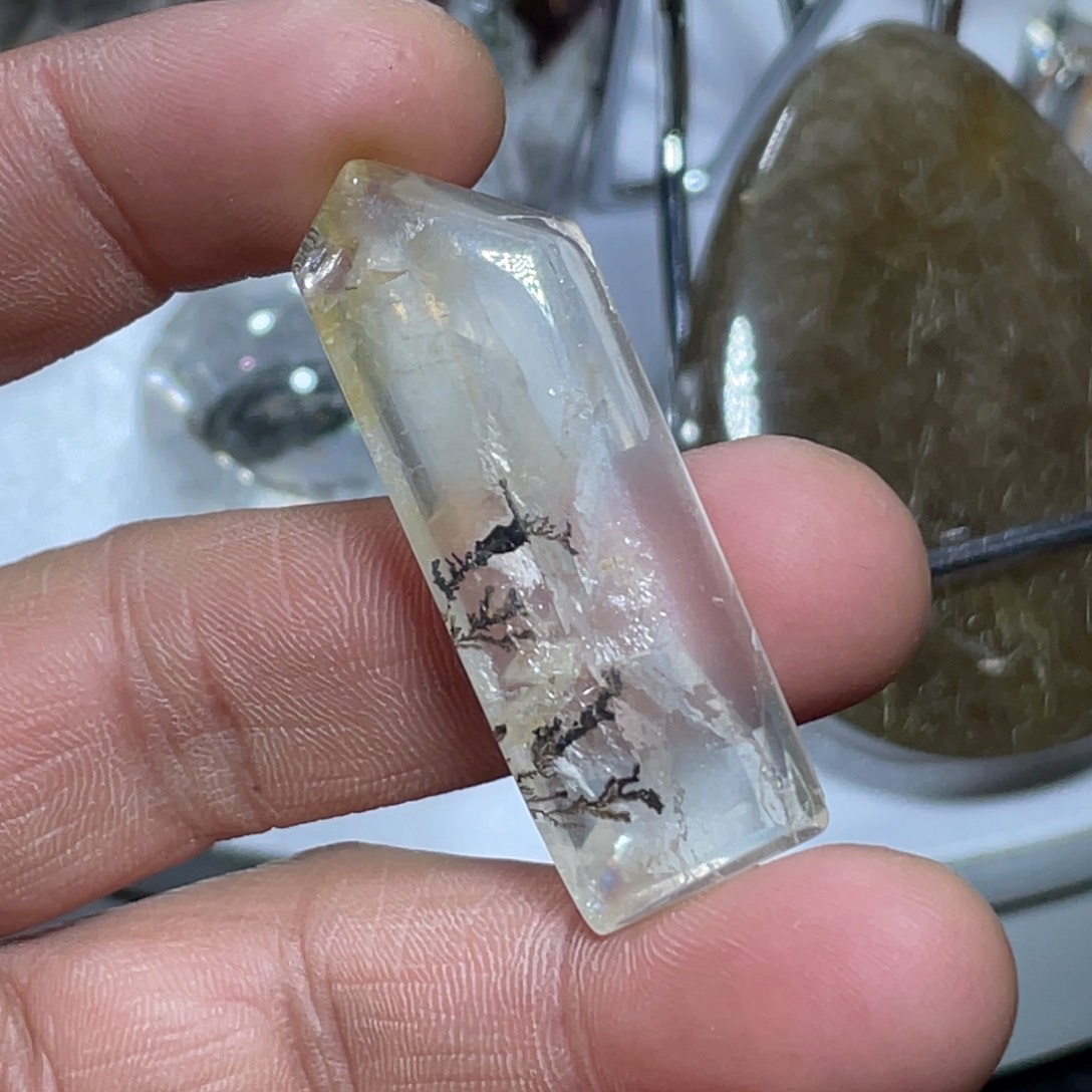 未镶嵌水晶珠宝半成品