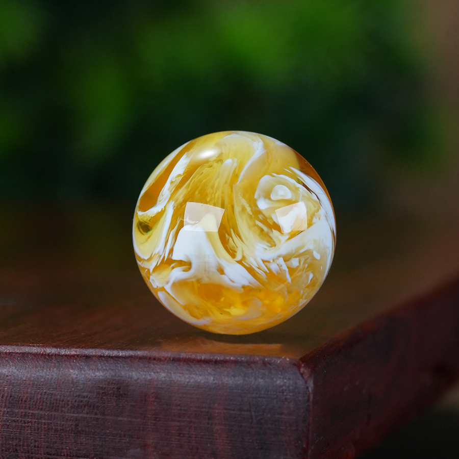 胡玩珠宝甄选新品俄料橘红拉丝荧光溶洞妖锁骨珠原矿天然琥珀蜜蜡