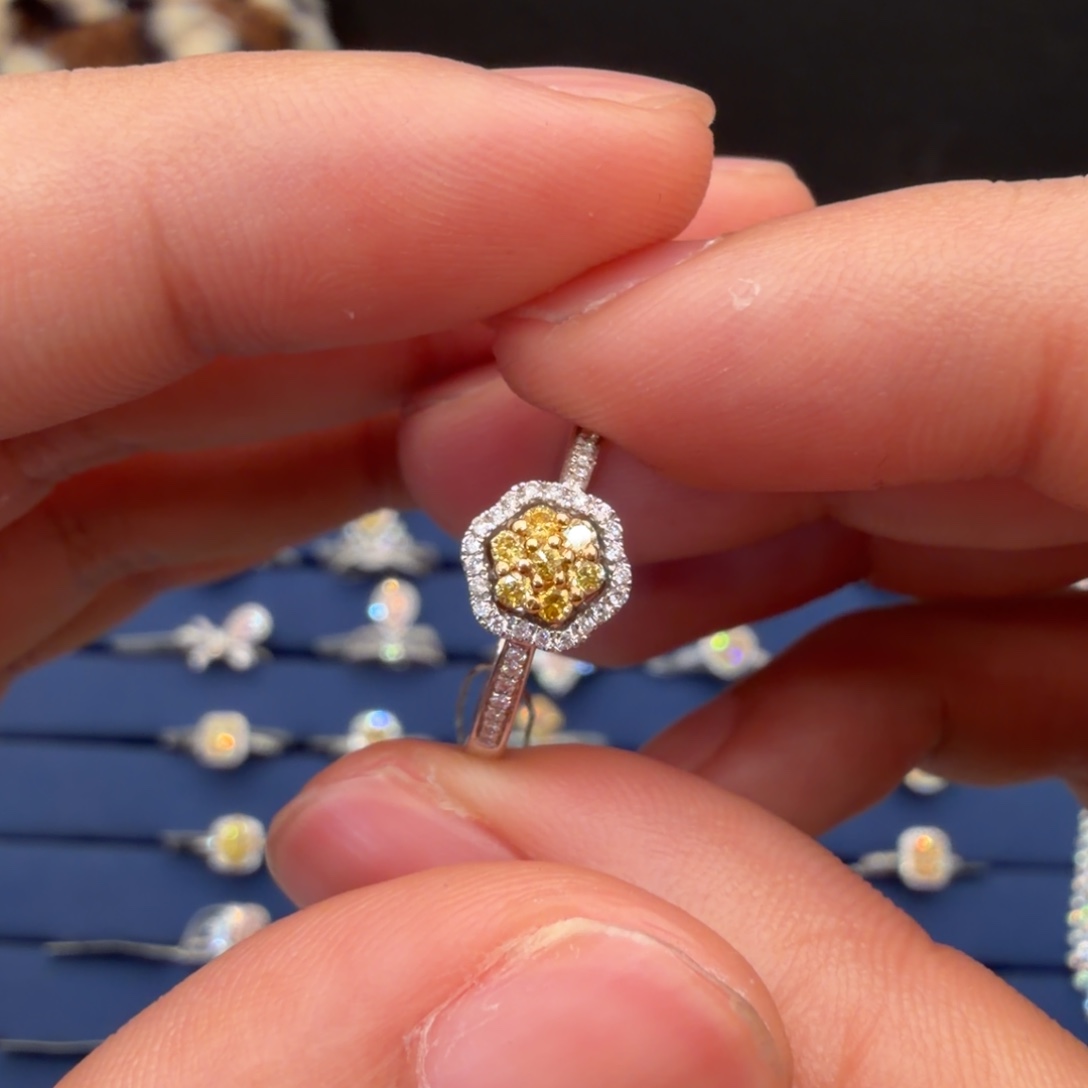 钻石18K金镶嵌戒指/指环黄钻戒指