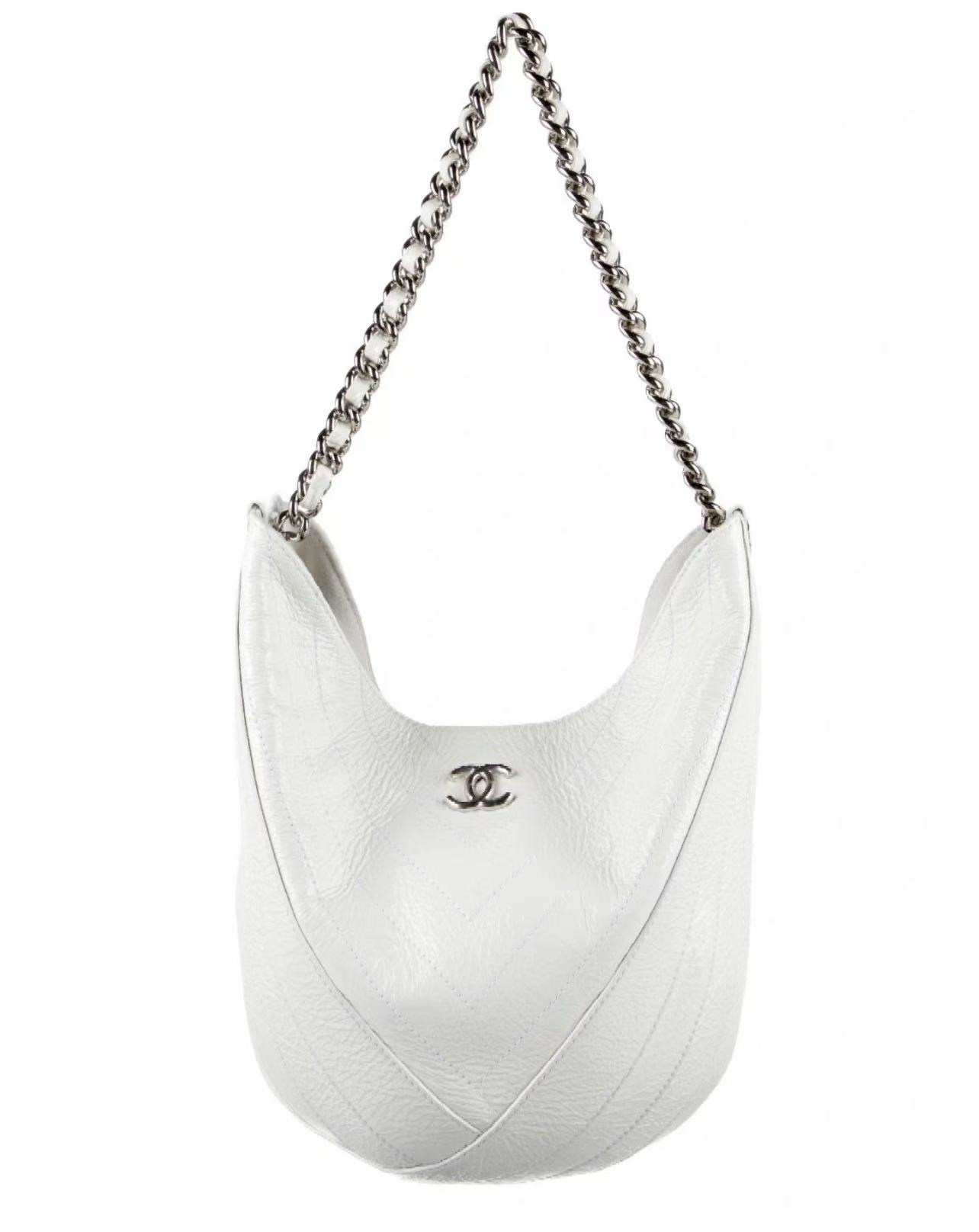 95新 Chanel/香奈儿 白色油腊郁金香hobo单肩链条包 底长26 25开