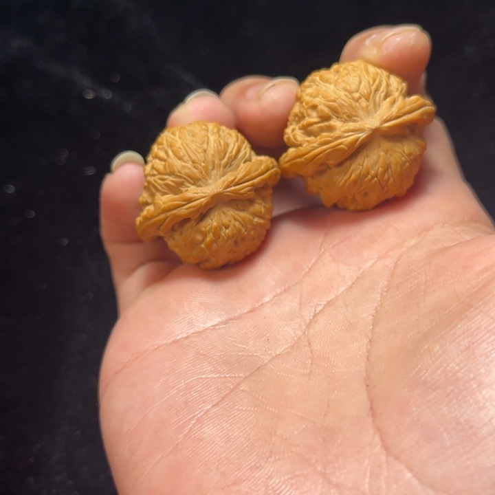 磨盘狮子头文玩核桃