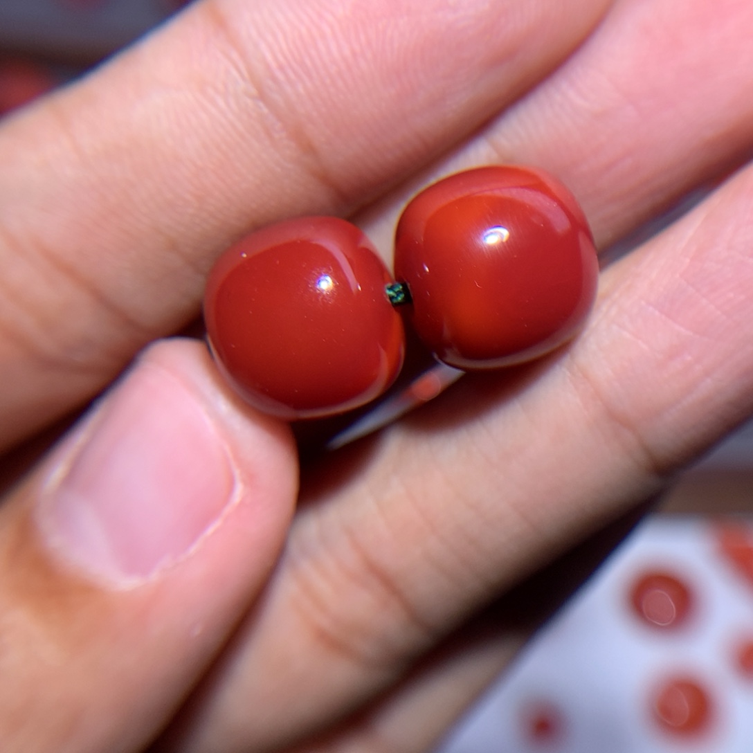 南红玛瑙双色老型对珠12.8×11.8未镶嵌