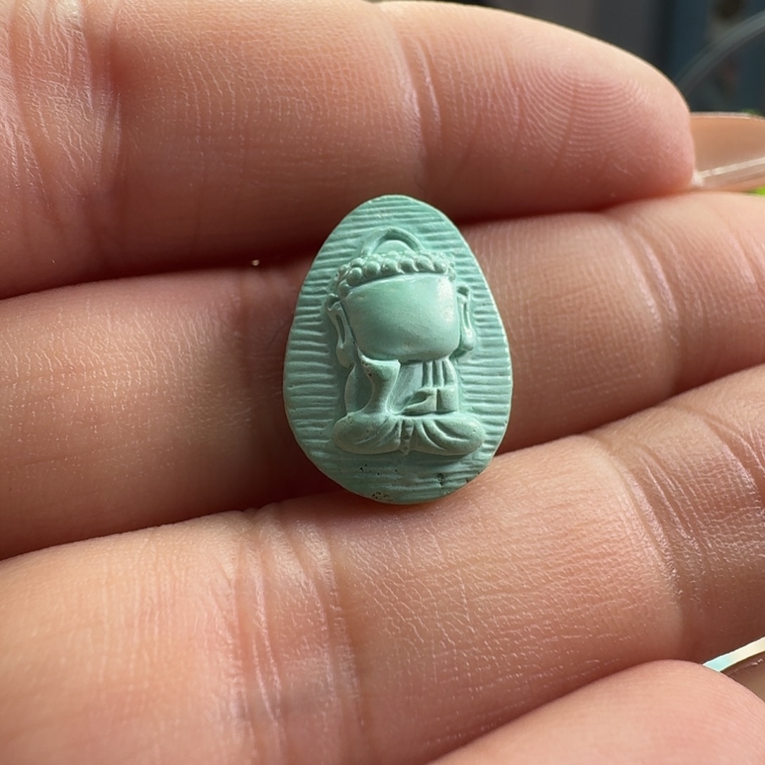 绿松石未镶嵌颈饰