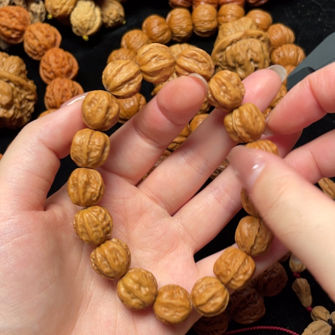 庐***自吊坠文玩核桃蛤蟆