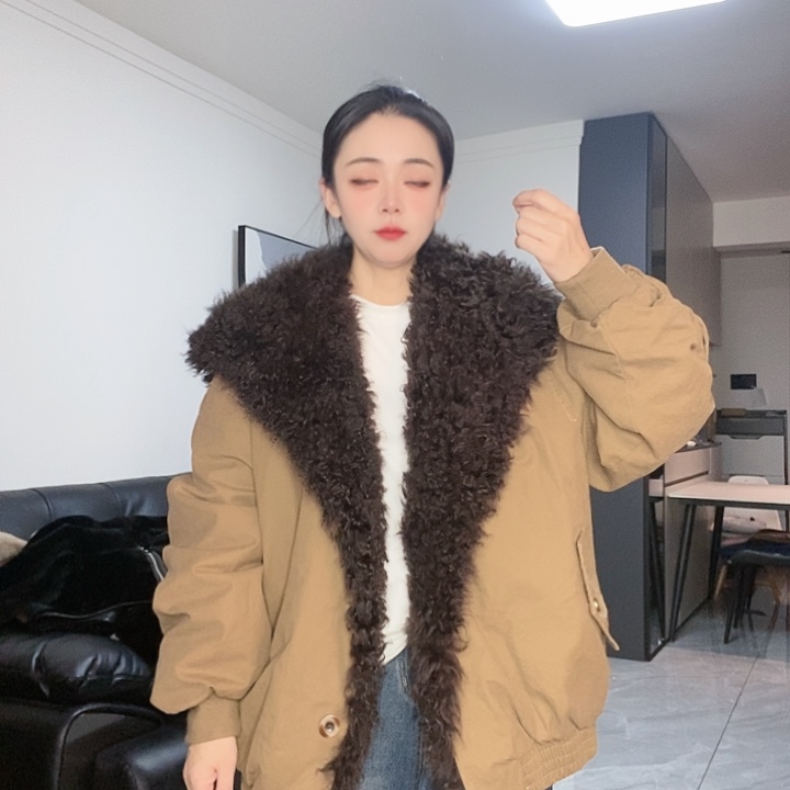 托卡毛领羽绒均码140斤