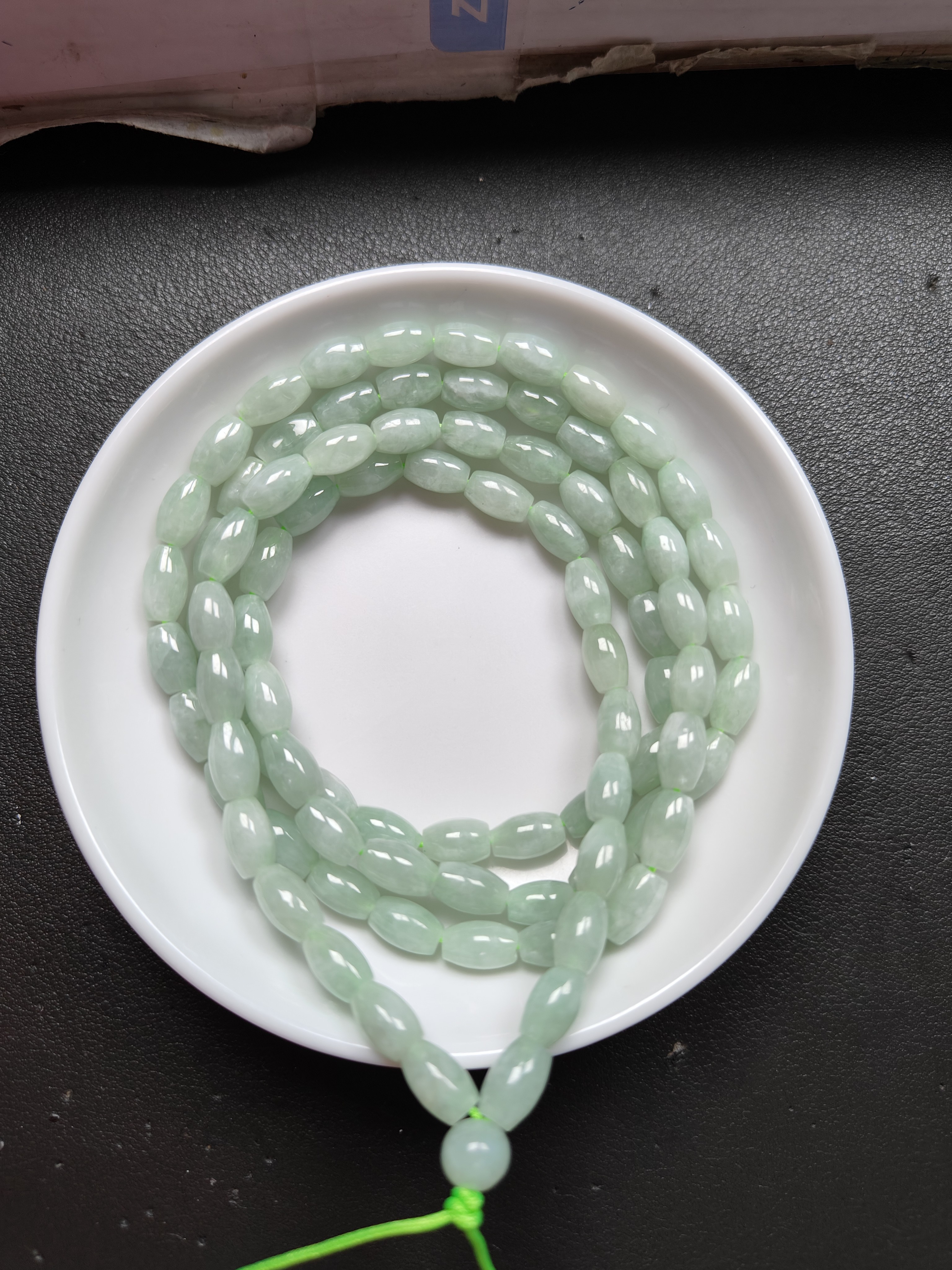 天然翡翠A货，冰果绿毛衣链036，尺寸约5*8mm，约88颗=99手工编织