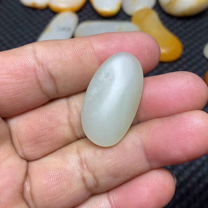 和田玉珠宝奇石未镶嵌