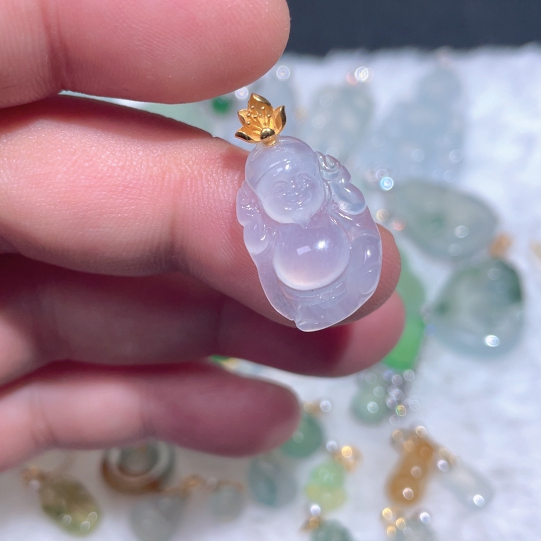 颈饰18K金镶嵌翡翠