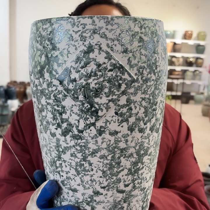 瑕疵高32口20花盆