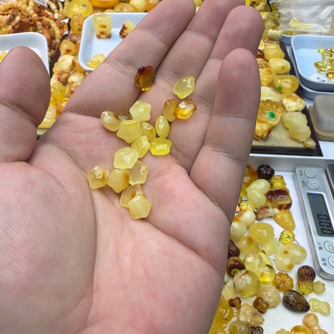 蜜***饯琥珀未镶嵌裸石4.97克一组