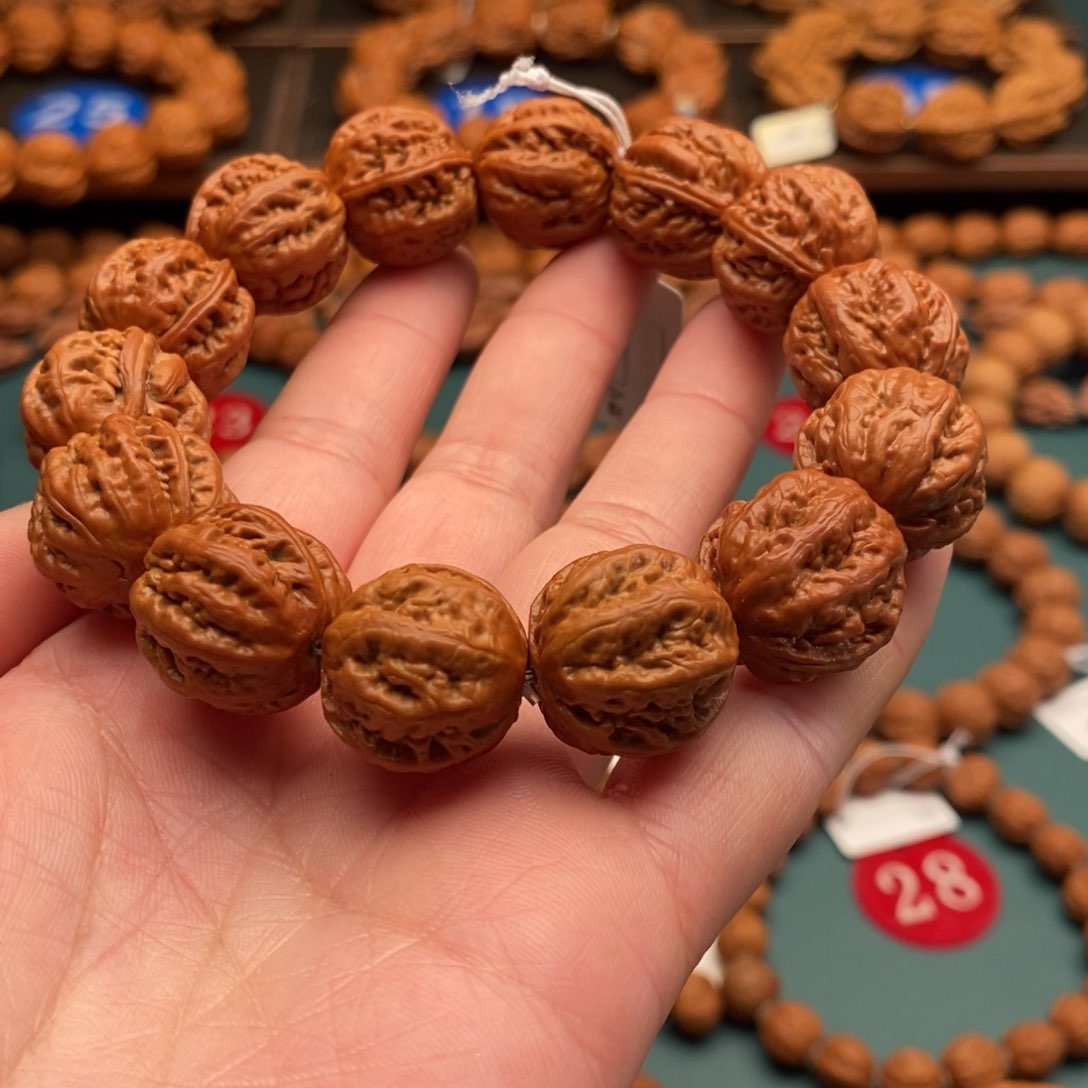 文玩核桃手串19尺寸八棱