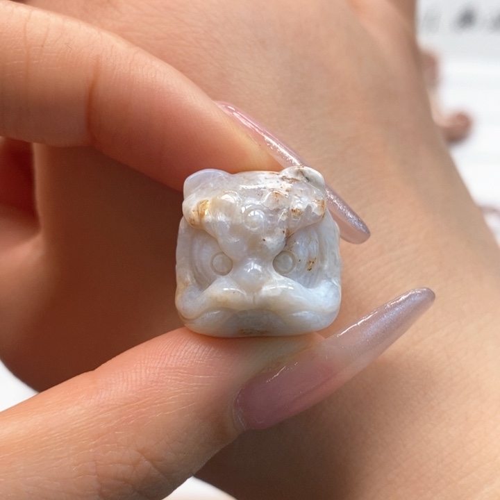 硅化玉颈饰未镶嵌