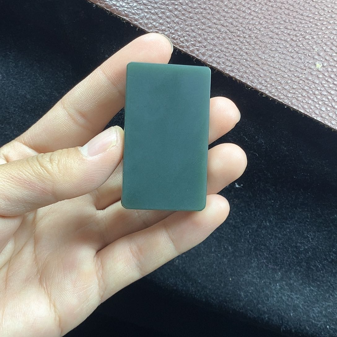 和田玉手链未镶嵌在*上