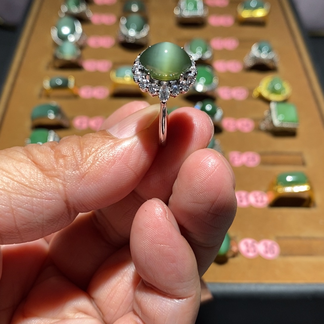 和田玉未镶嵌戒指