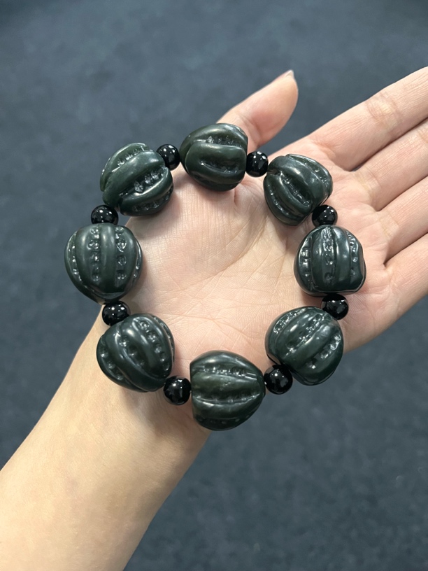 天然和田玉青玉核桃手串