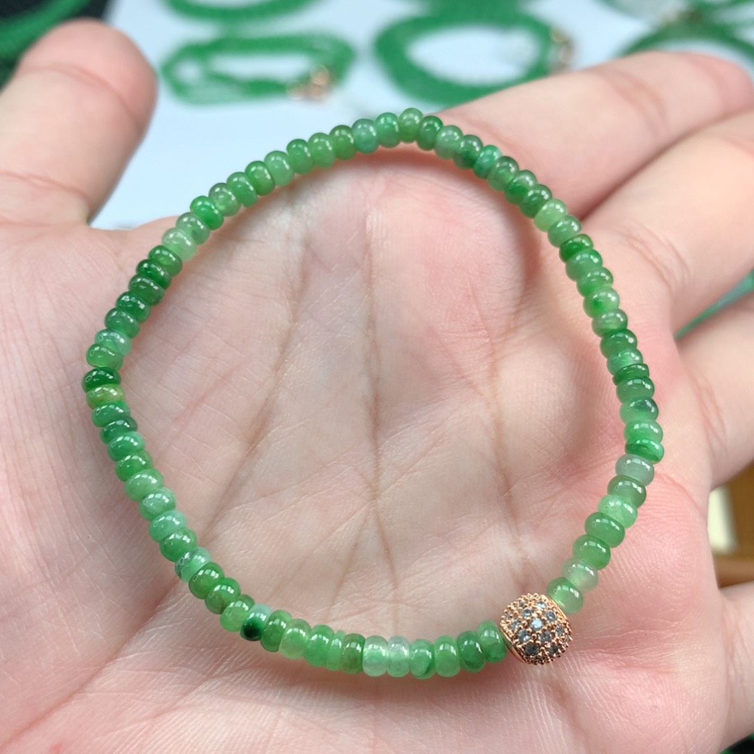 翡翠手链未镶嵌翡翠