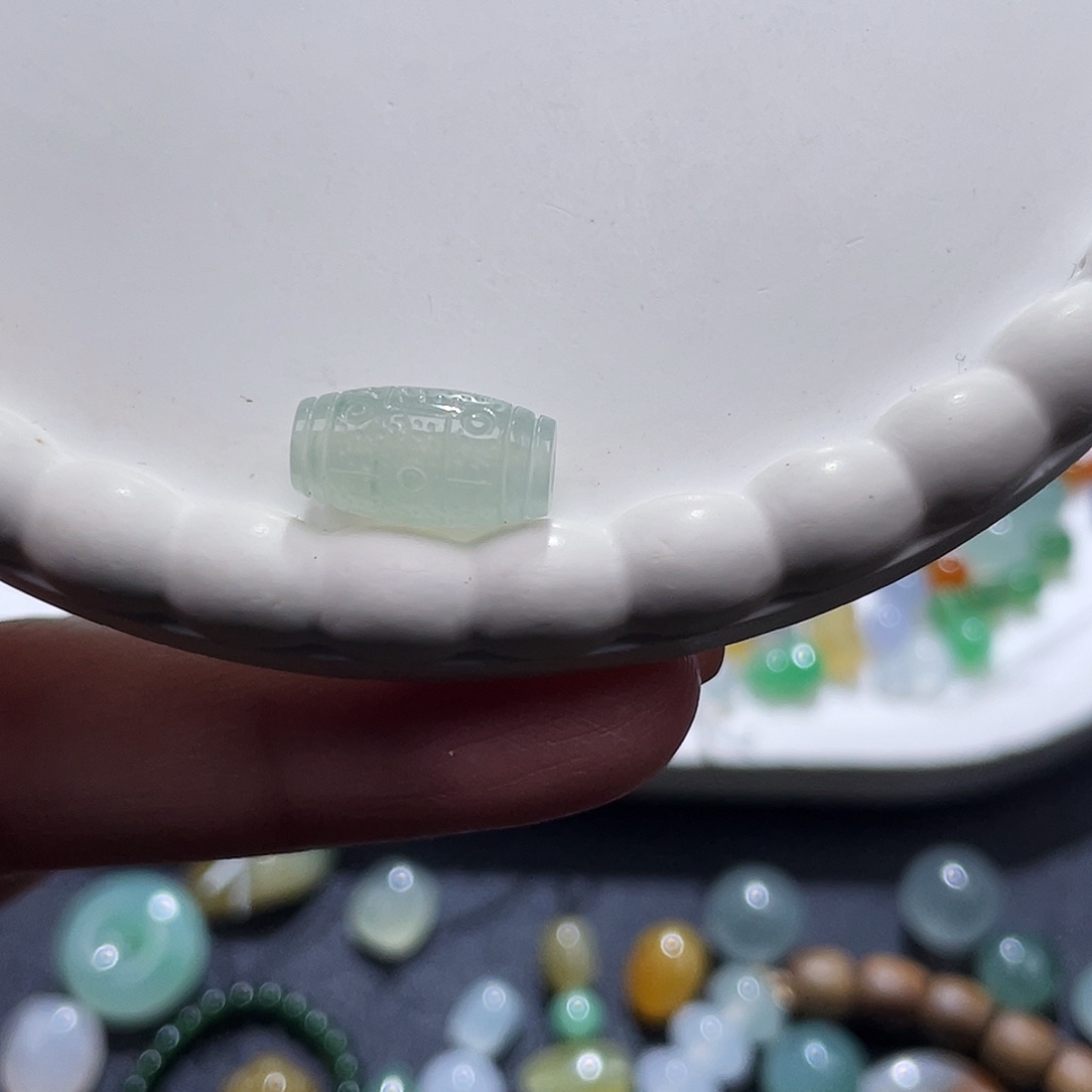 定制翡翠未镶嵌卡13.7×8.5