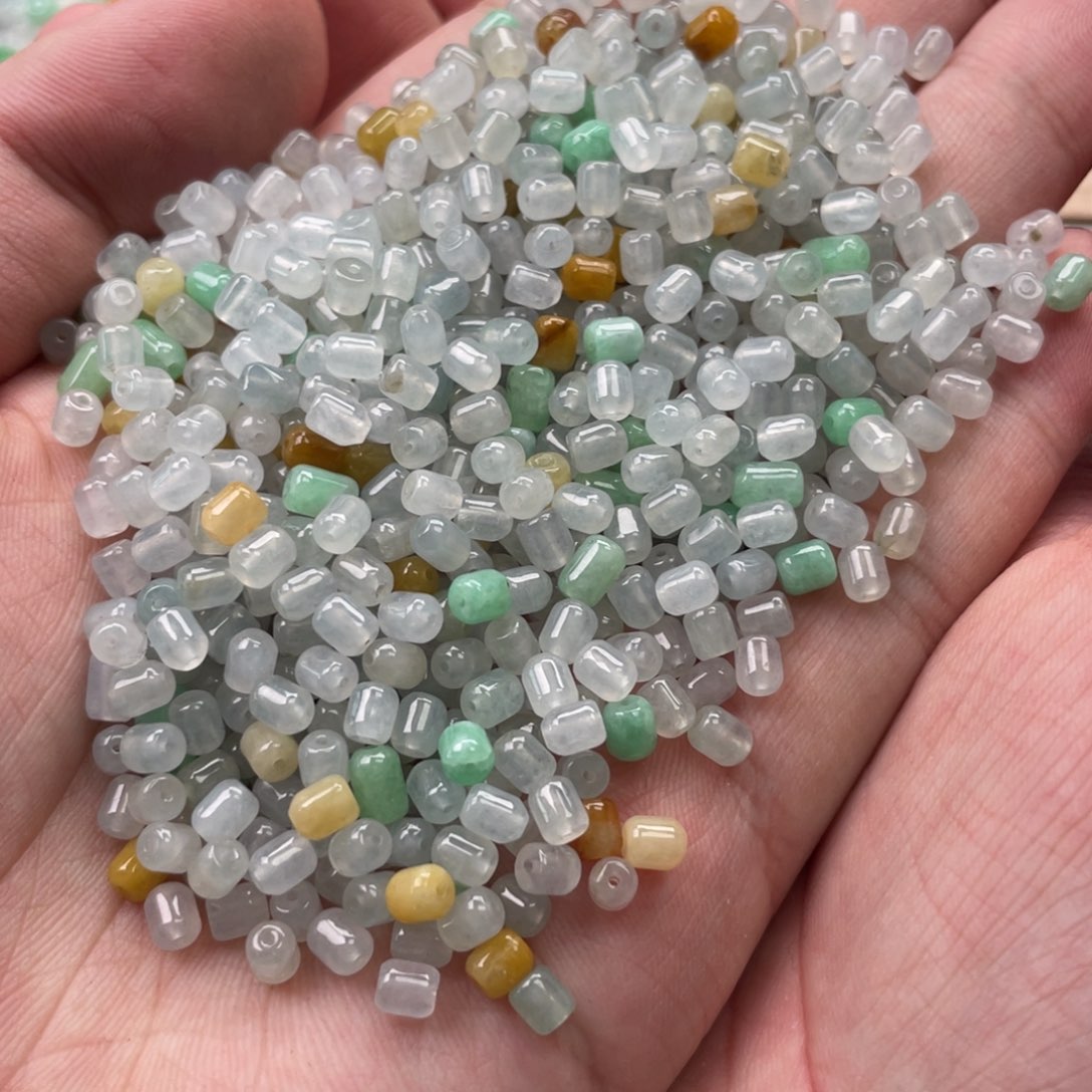 颈饰未镶嵌翡翠3.8一颗