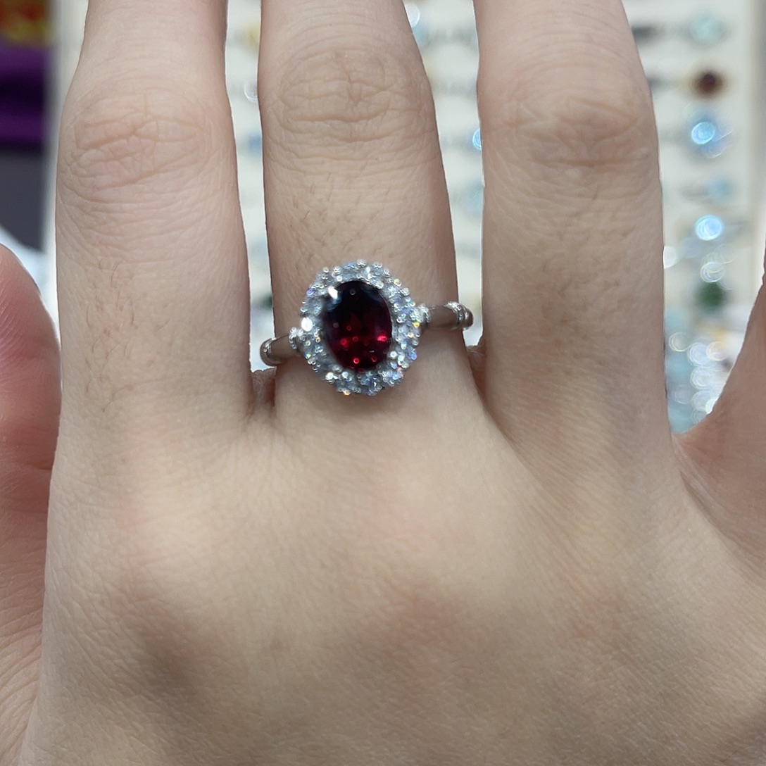 浮***梦戒指水晶银S925镶嵌红石榴石