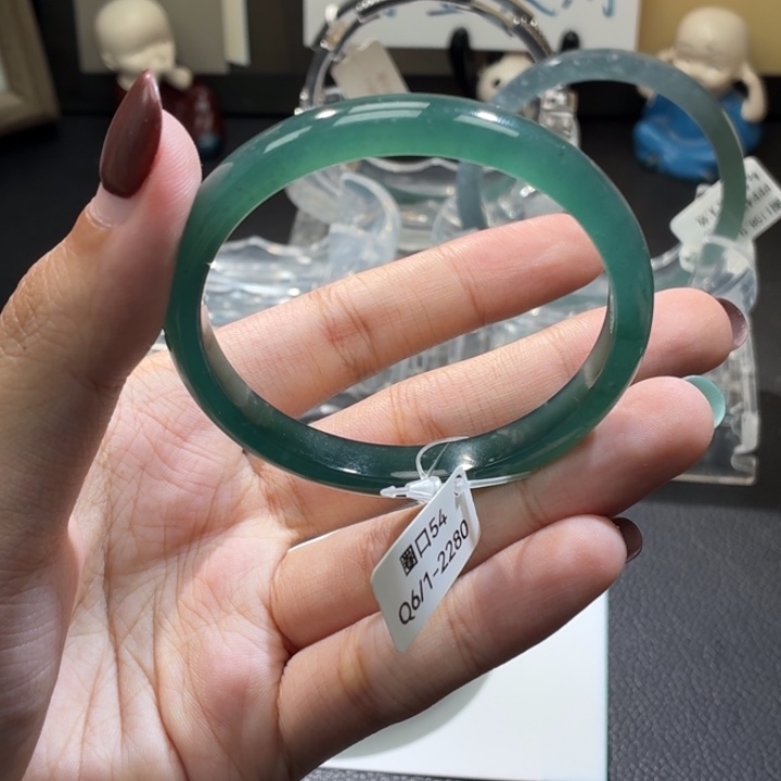 翡翠未镶嵌手镯深邃啤酒瓶绿54