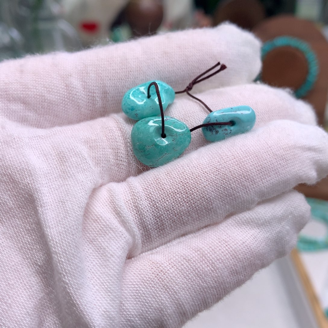 绿松石未镶嵌饰品
