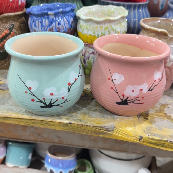 凑9块包邮，有孔，不清楚问客服