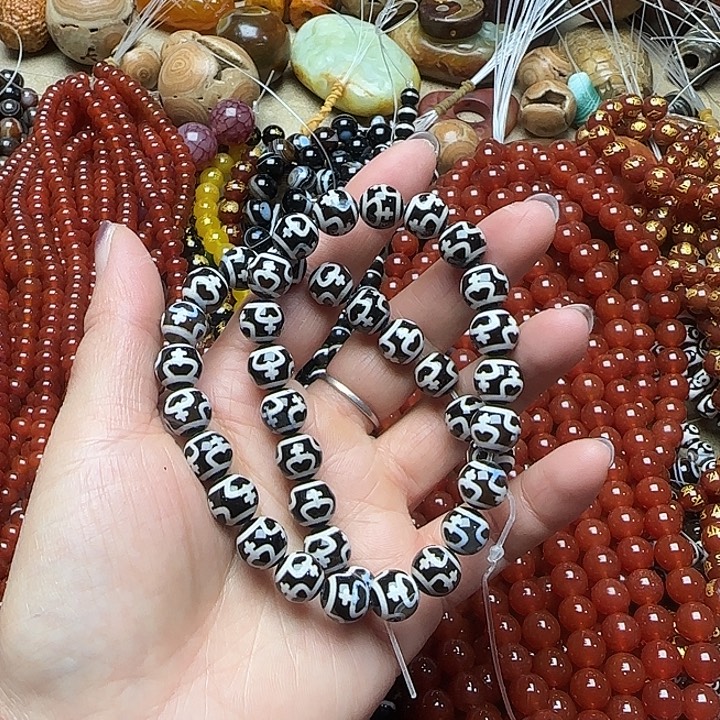 玛瑙/玉髓未镶嵌珠宝半成品1