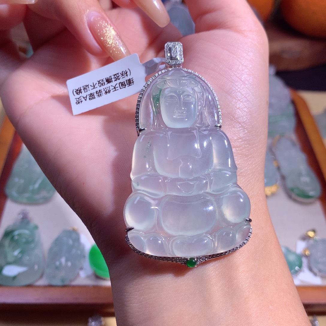 翡翠吊坠(不含链)18K金镶嵌