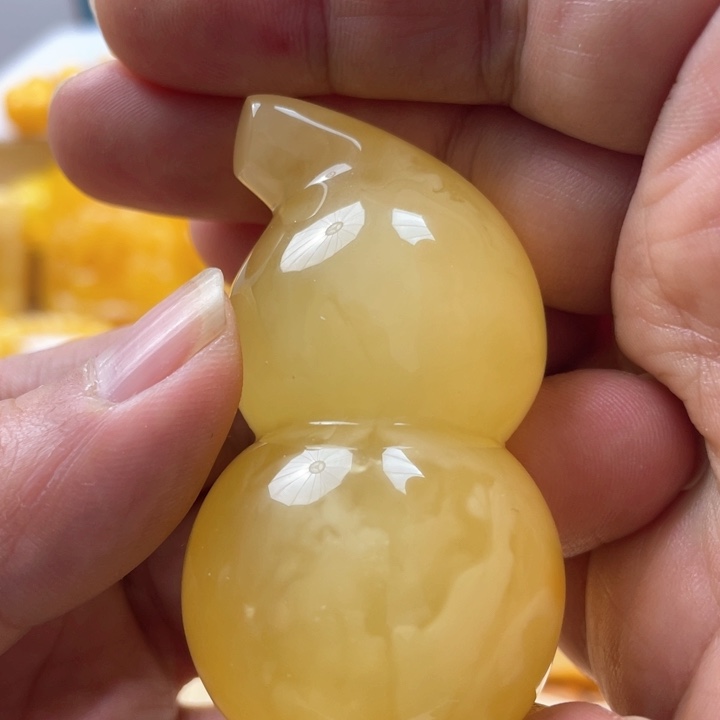 蜜蜡手串未镶嵌吊坠