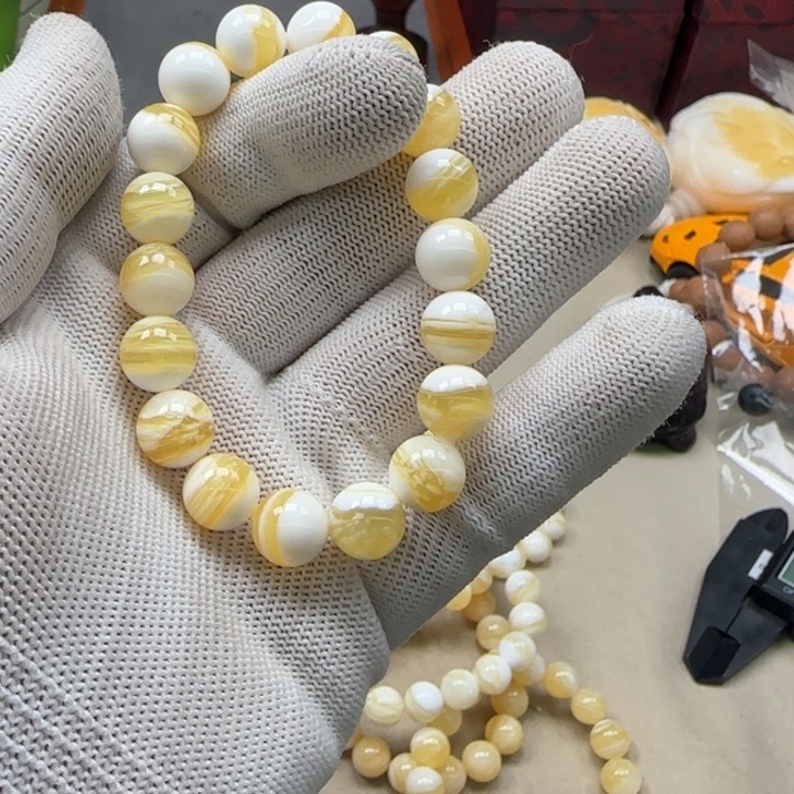 白玉菩提吊坠黄色6046