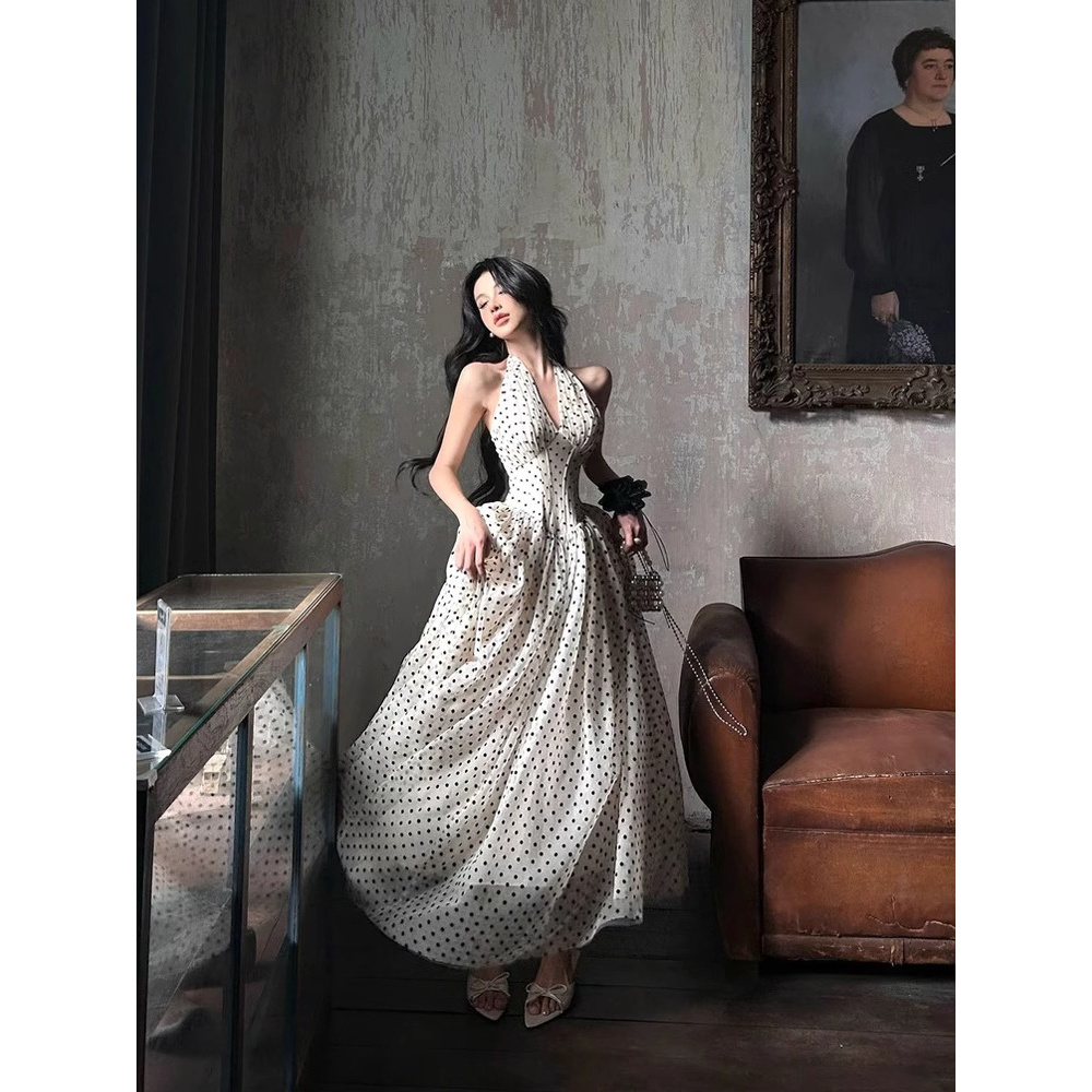 法式气质高级时尚小众设计波点纯欲连衣裙