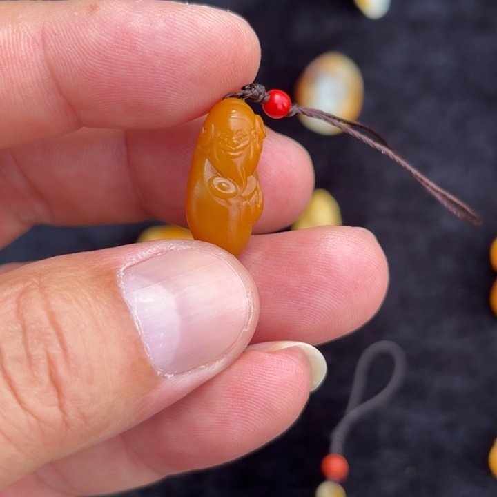 和田玉（糖玉）未镶嵌挂件
