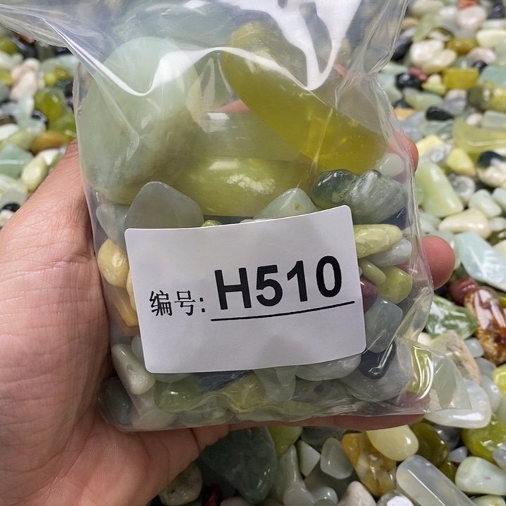 蛇纹石玉鱼缸石未镶嵌