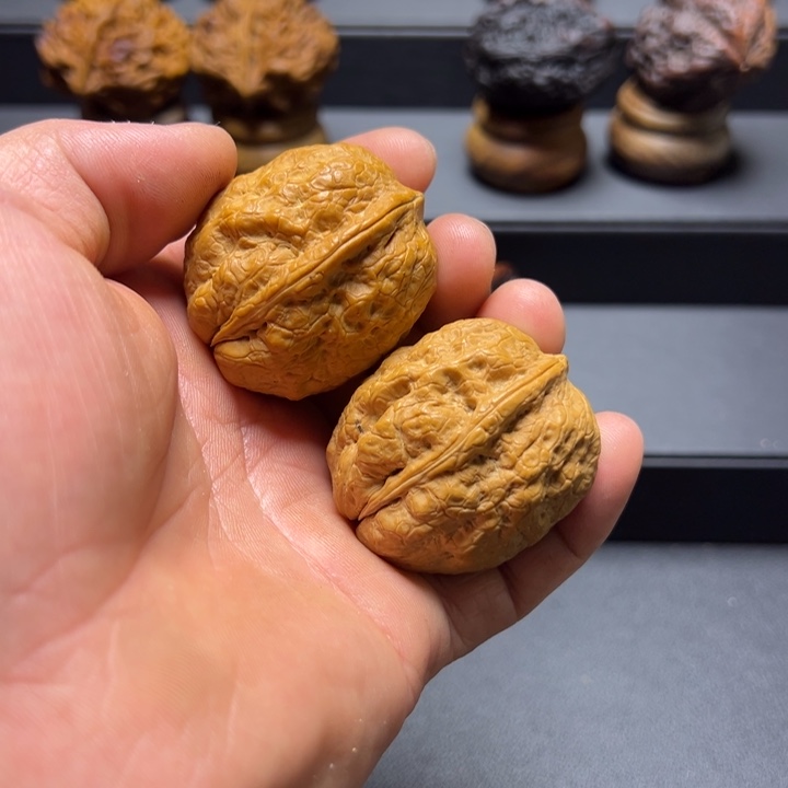 文玩核桃吊坠B如来佛手39mm