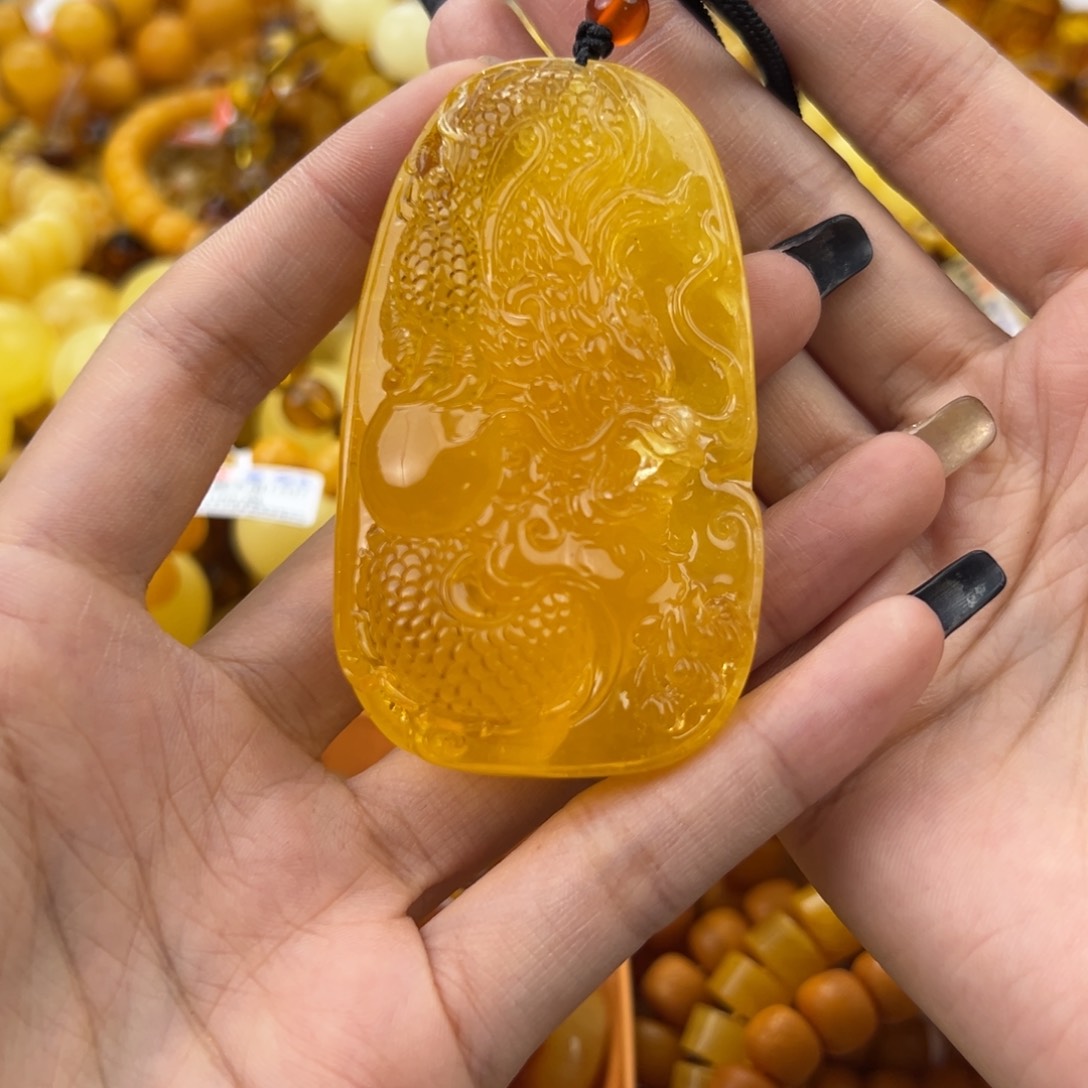 琥珀珠宝奇石未镶嵌