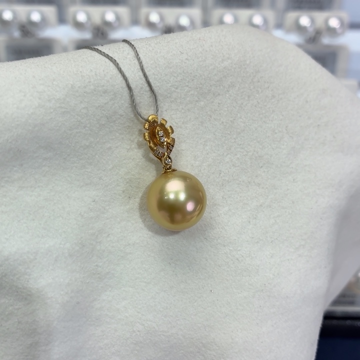 18K金镶嵌海水珍珠吊坠(不含链)12-13