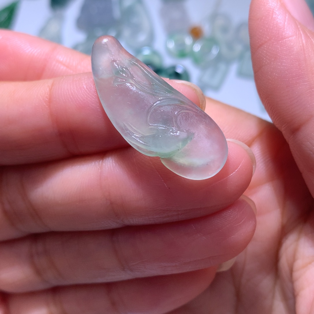 定制翡翠未镶嵌随行力争上游