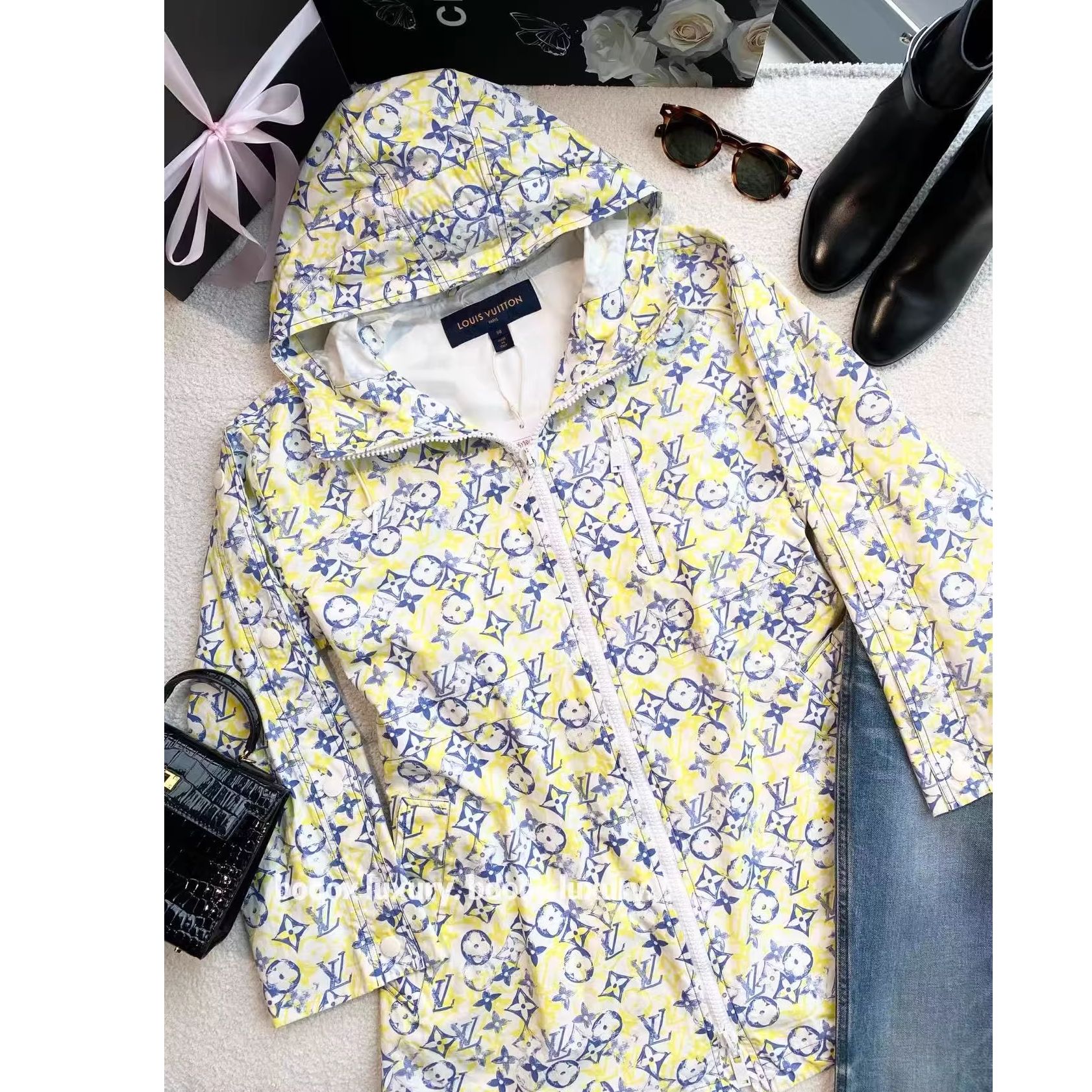 未使用 LouisVuitton/路易威登 双色老花满印冲锋衣 黄白蓝/38