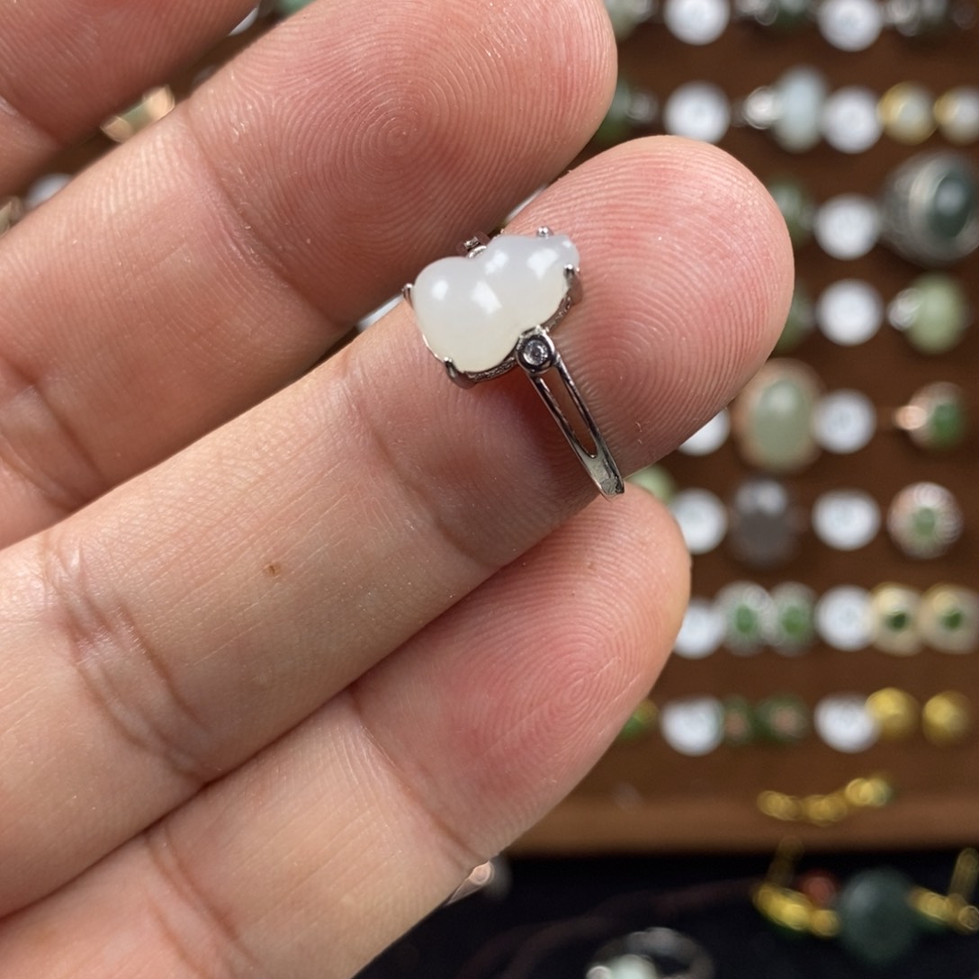 和田玉（白玉）戒指银S925镀金镶嵌